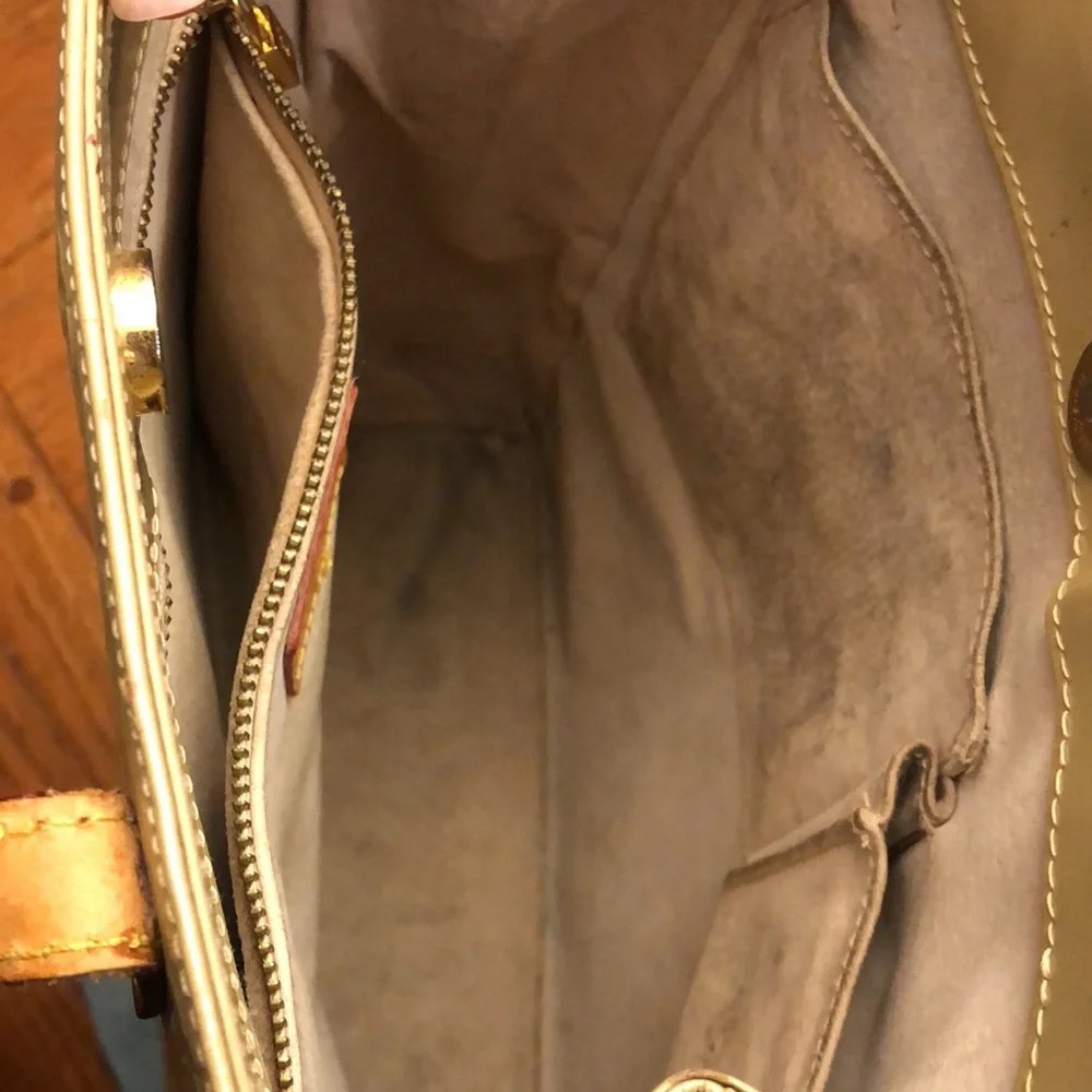 Louis Vuitton Monogram Vernis Yellow Leather Tote - Picture 7 of 12